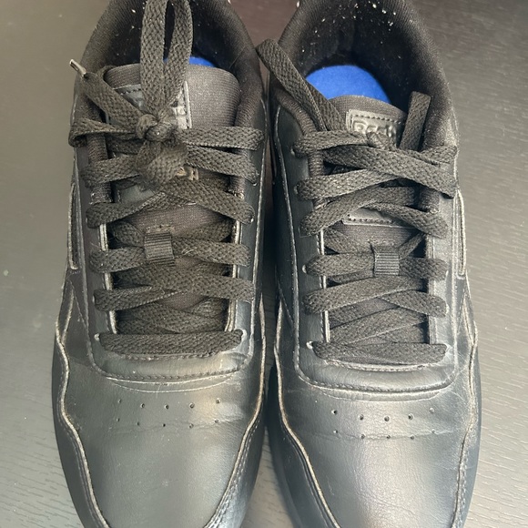 Women’s Reebok Classics - Picture 2 of 6